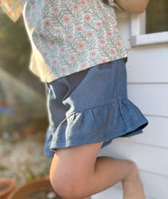 Load image into Gallery viewer, Ruffle Short