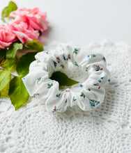 Load image into Gallery viewer, Ruffle Scrunchie