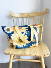 Load image into Gallery viewer, Saturday Summer Series