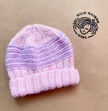 Load image into Gallery viewer, Hand knit baby hat