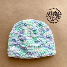 Load image into Gallery viewer, Hand knit baby hat