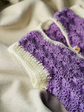 Load image into Gallery viewer, Hand knit cardigan