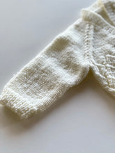 Load image into Gallery viewer, Hand knit cardigan
