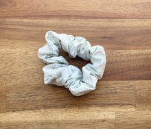 Load image into Gallery viewer, Scrunchie
