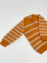 Load image into Gallery viewer, Hand knit cardigan