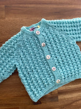 Load image into Gallery viewer, Hand knit cardigan
